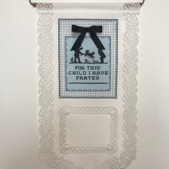 NWT White Heritage Lace "FOR THIS CHILD I HAVE PRAYED" Wall Hanging  (CL Hanger) - Picture 1 of 5